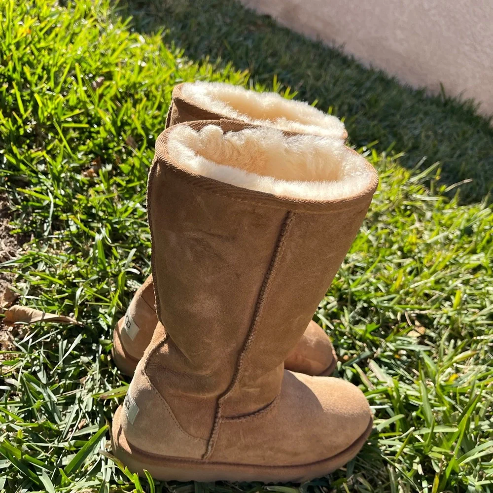 UGG Classic Tall chestnut Size 5 womens winter boots cozy and warm